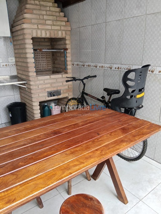 Casa para aluguel de temporada em Bertioga (Praia da Enseada)