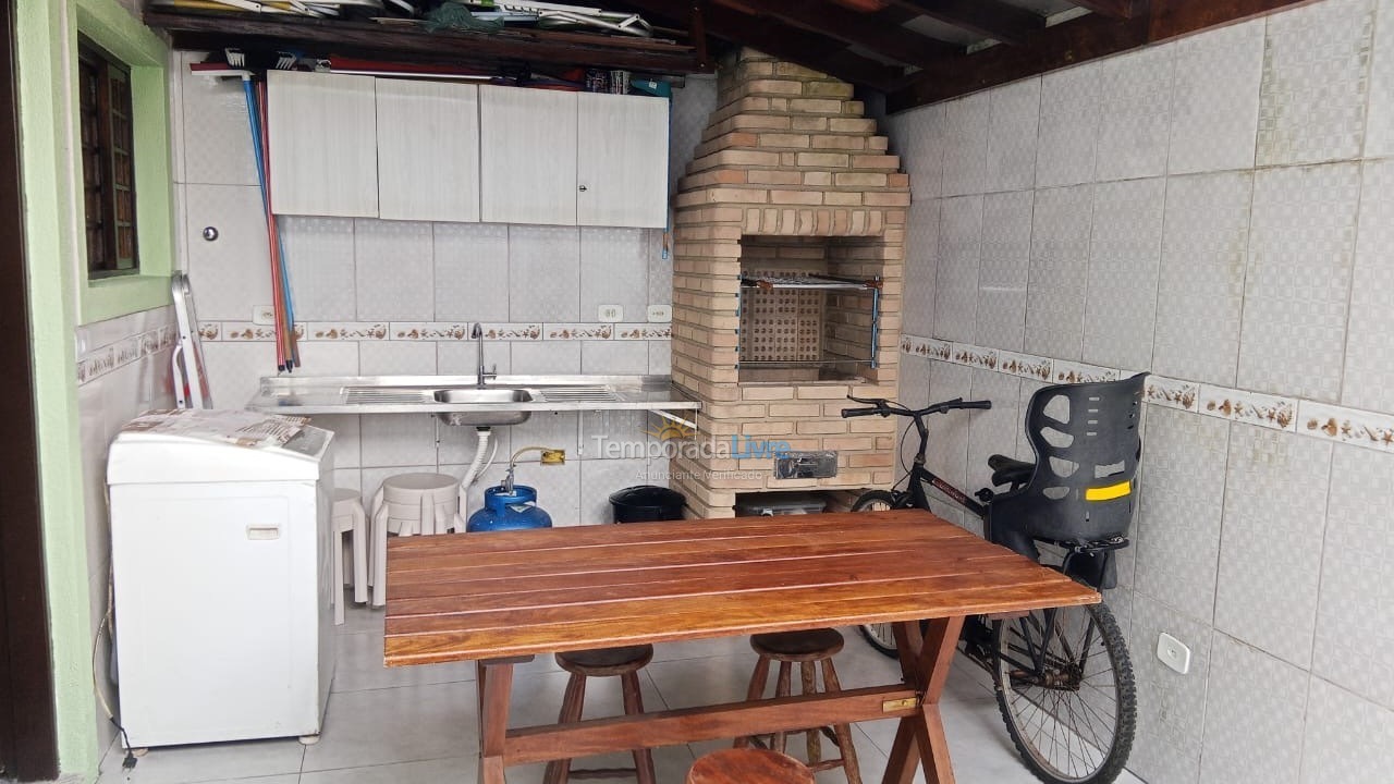Casa para aluguel de temporada em Bertioga (Praia da Enseada)