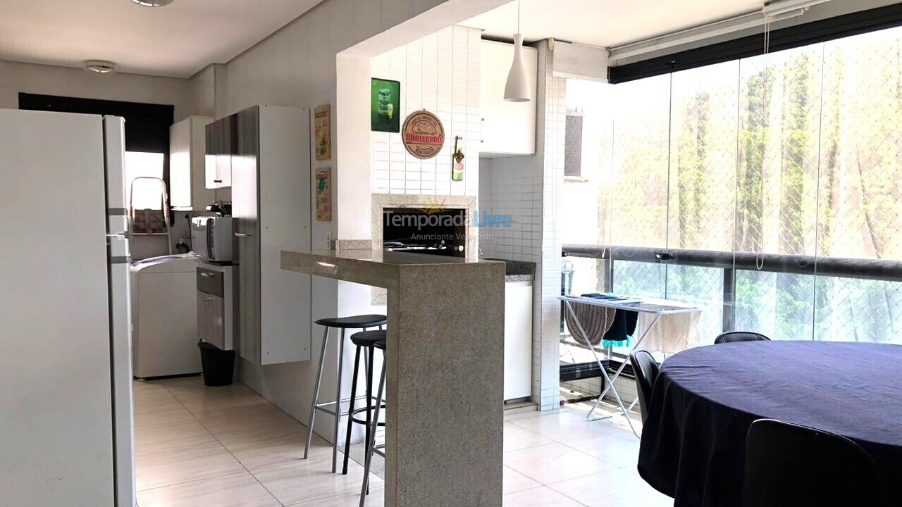Apartment for vacation rental in Guarujá (Pitangueiras)