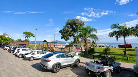 Encantador apartamento de 1 dormitorio en un edificio frente a la playa 🌅 🏖️