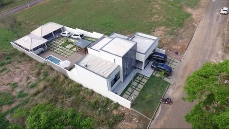 LUXUOSA CASA CONDOMÍNIO MARINAS D' CALDAS
