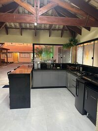 LUXUOSA CASA CONDOMÍNIO MARINAS D' CALDAS