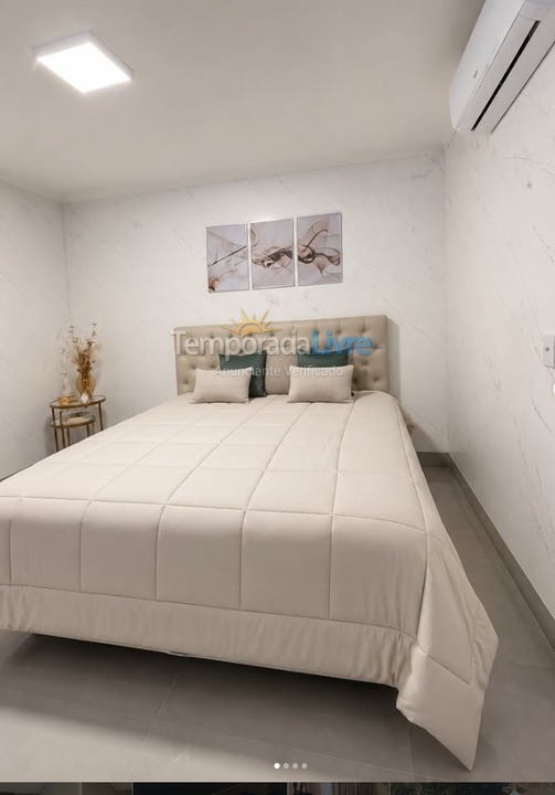 Casa para aluguel de temporada em Caldas Novas (Condomínio Marina Di Caldas)