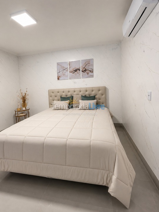 Casa para aluguel de temporada em Caldas Novas (Condomínio Marina Di Caldas)
