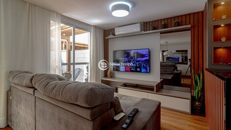 3-Bedroom House in a Gated Community, 400m from the Beach