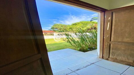 Casa con piscina a pocos pasos de la playa de Morro das Pedras.
