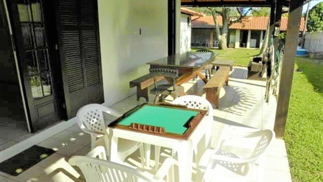 Excelente casa en la Playa Lagoinha, a 30 metros del mar.