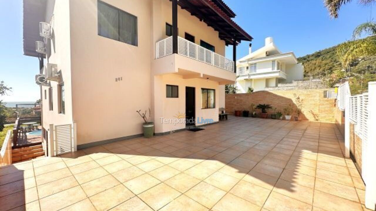 House for vacation rental in Florianópolis (Praia Brava)