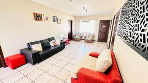 Excellent house with pool, in Praia Brava, 300 m from the sea.