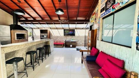 Excellent house with pool, in Praia Brava, 300 m from the sea.