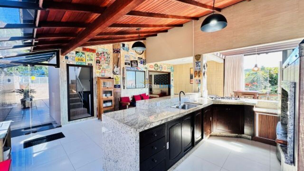 House for vacation rental in Florianópolis (Praia Brava)