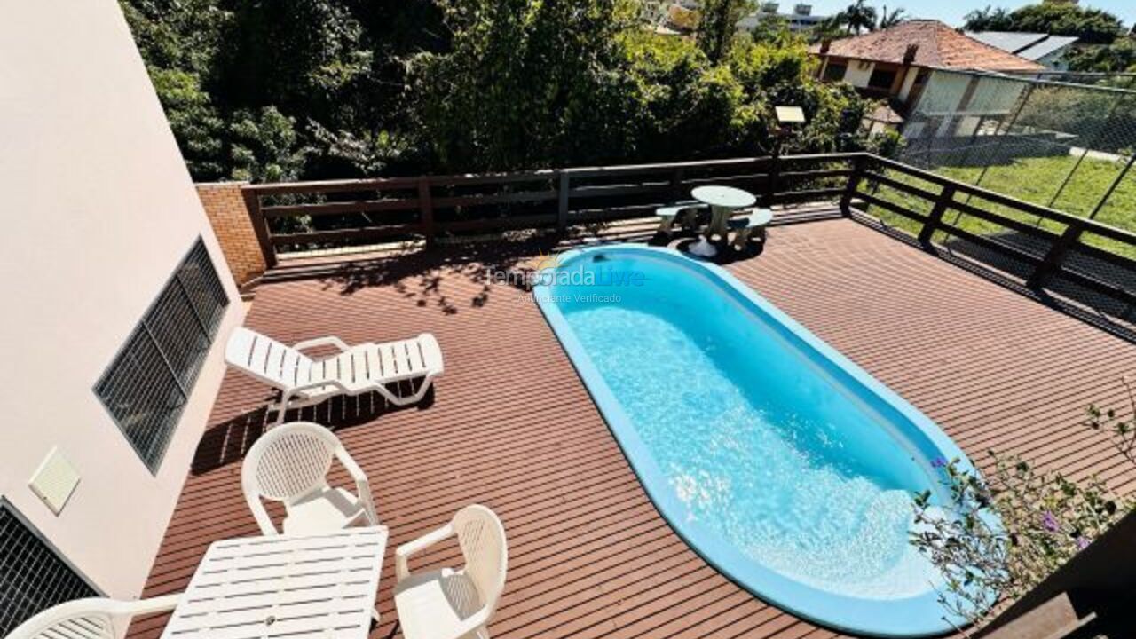 House for vacation rental in Florianópolis (Praia Brava)