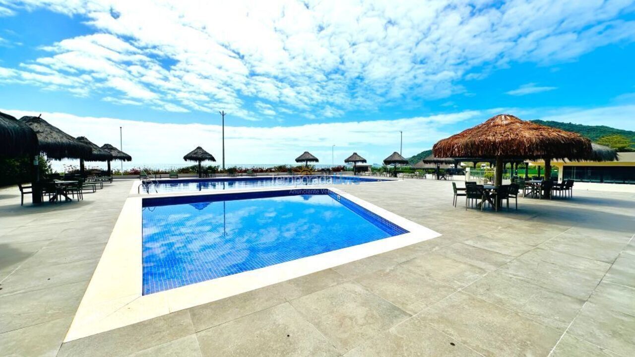 Apartamento para aluguel de temporada em Florianópolis (Praia Brava)