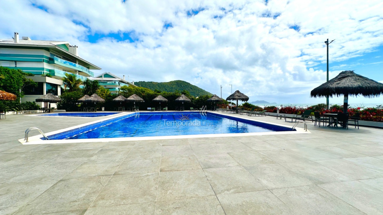 Apartamento para aluguel de temporada em Florianópolis (Praia Brava)