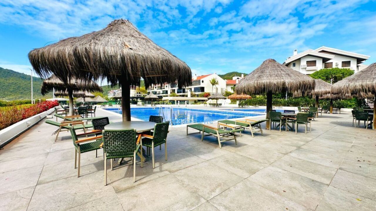 Apartamento para aluguel de temporada em Florianópolis (Praia Brava)