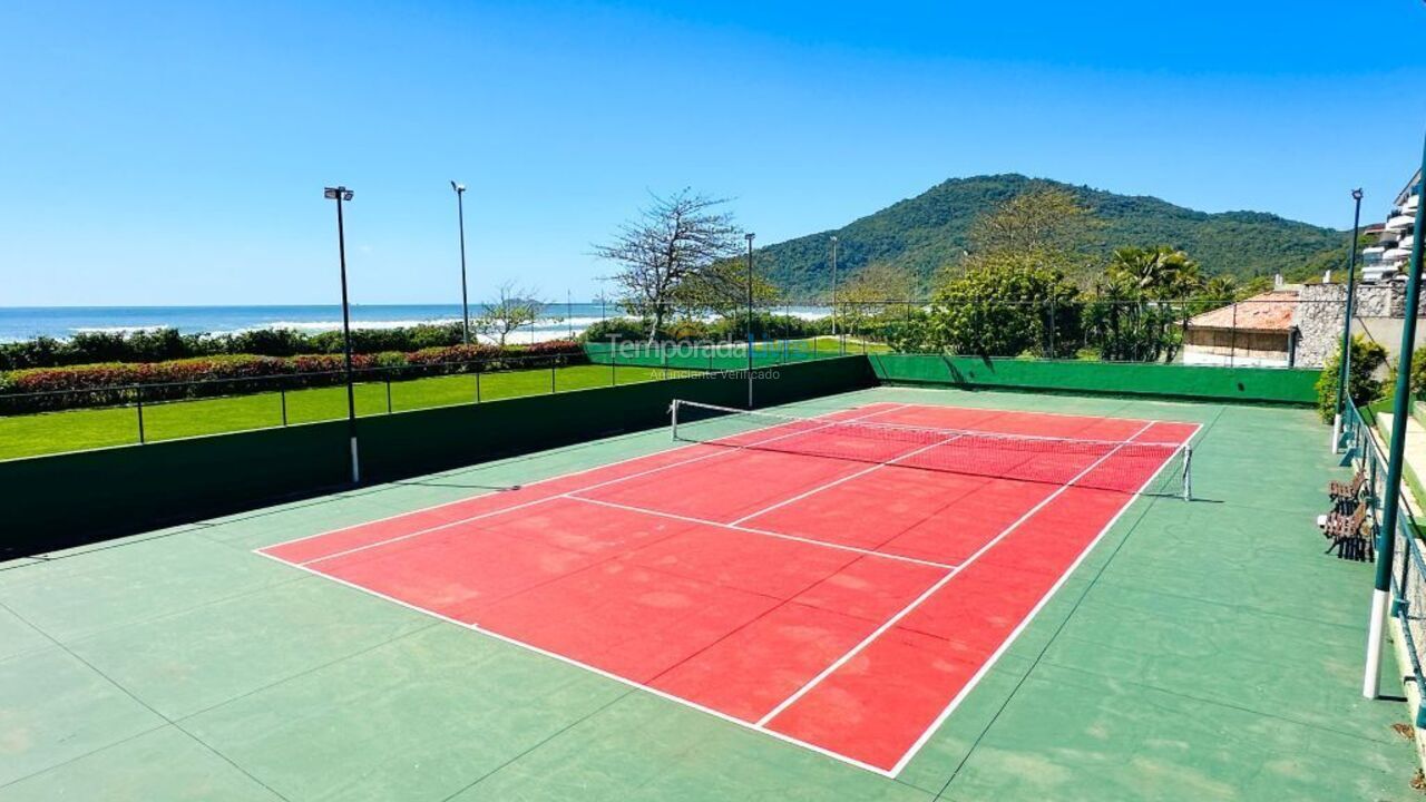 Apartamento para aluguel de temporada em Florianópolis (Praia Brava)