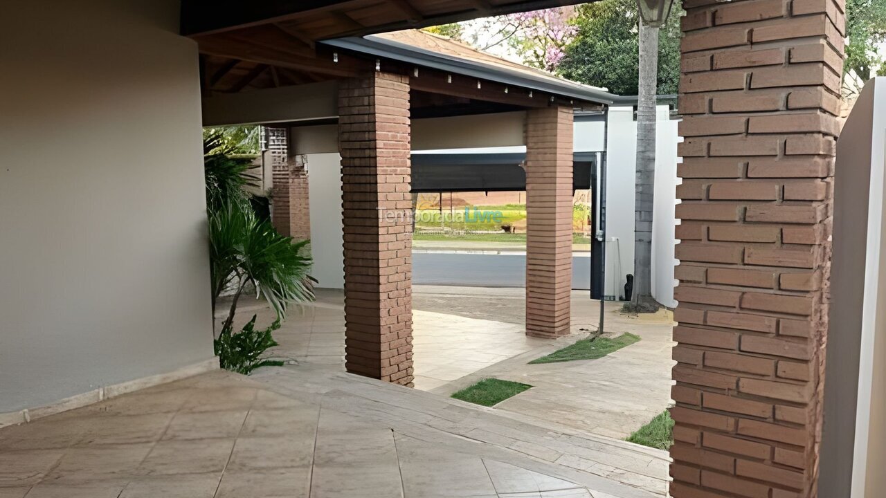 Casa para aluguel de temporada em Olímpia (Jardim Glória)