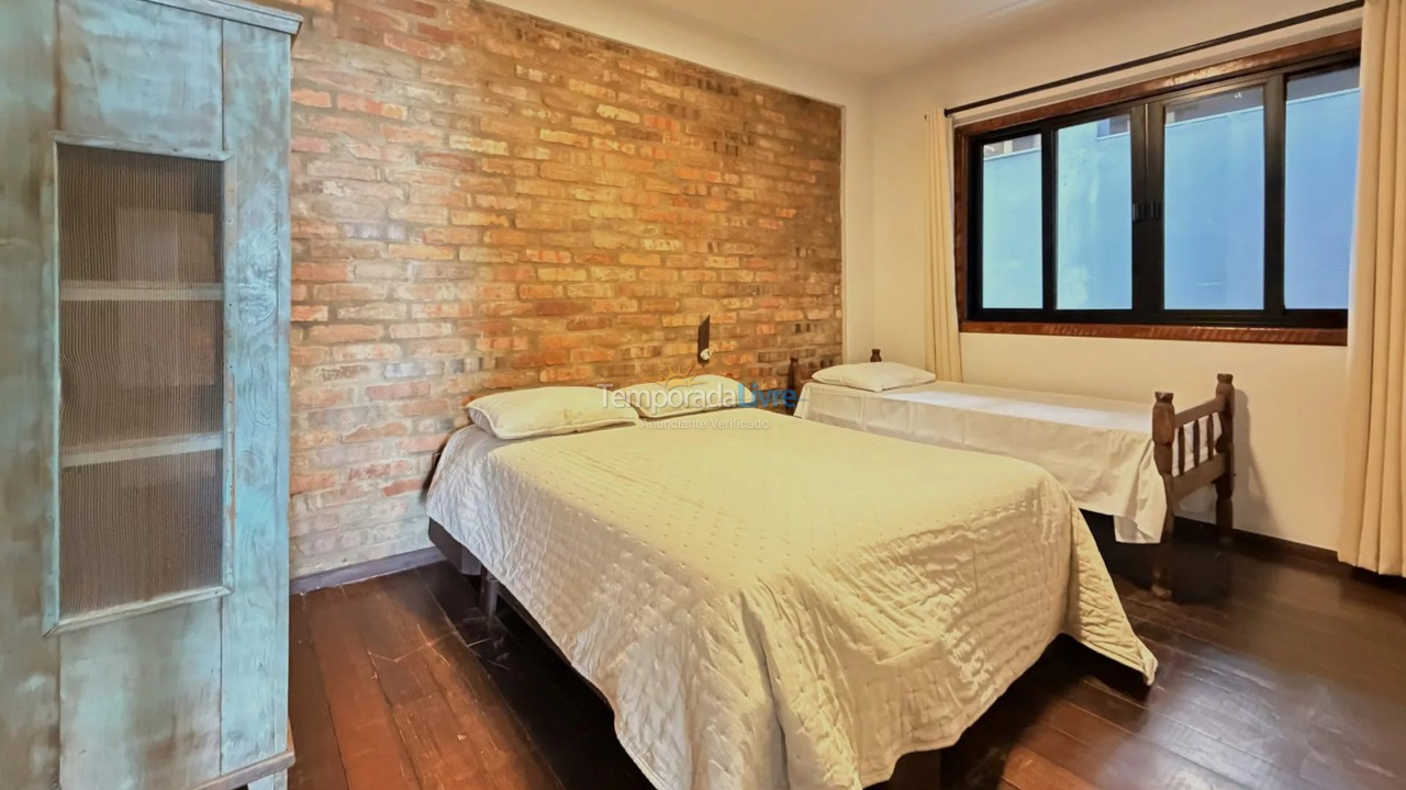 House for vacation rental in Bombinhas (Praia de Canto Grande Mar de Fora)