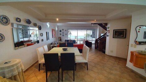 Luxury Beachfront Penthouse - REF WR01H