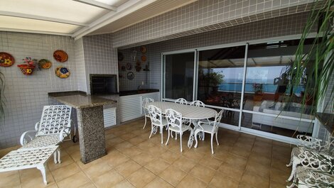 Luxury Beachfront Penthouse - REF WR01H