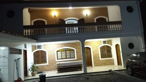 HERMOSA CASA DE DOS PLANTAS CON PISCINA