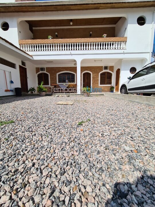 Casa para alquiler de vacaciones em Ubatuba (Maranduba)