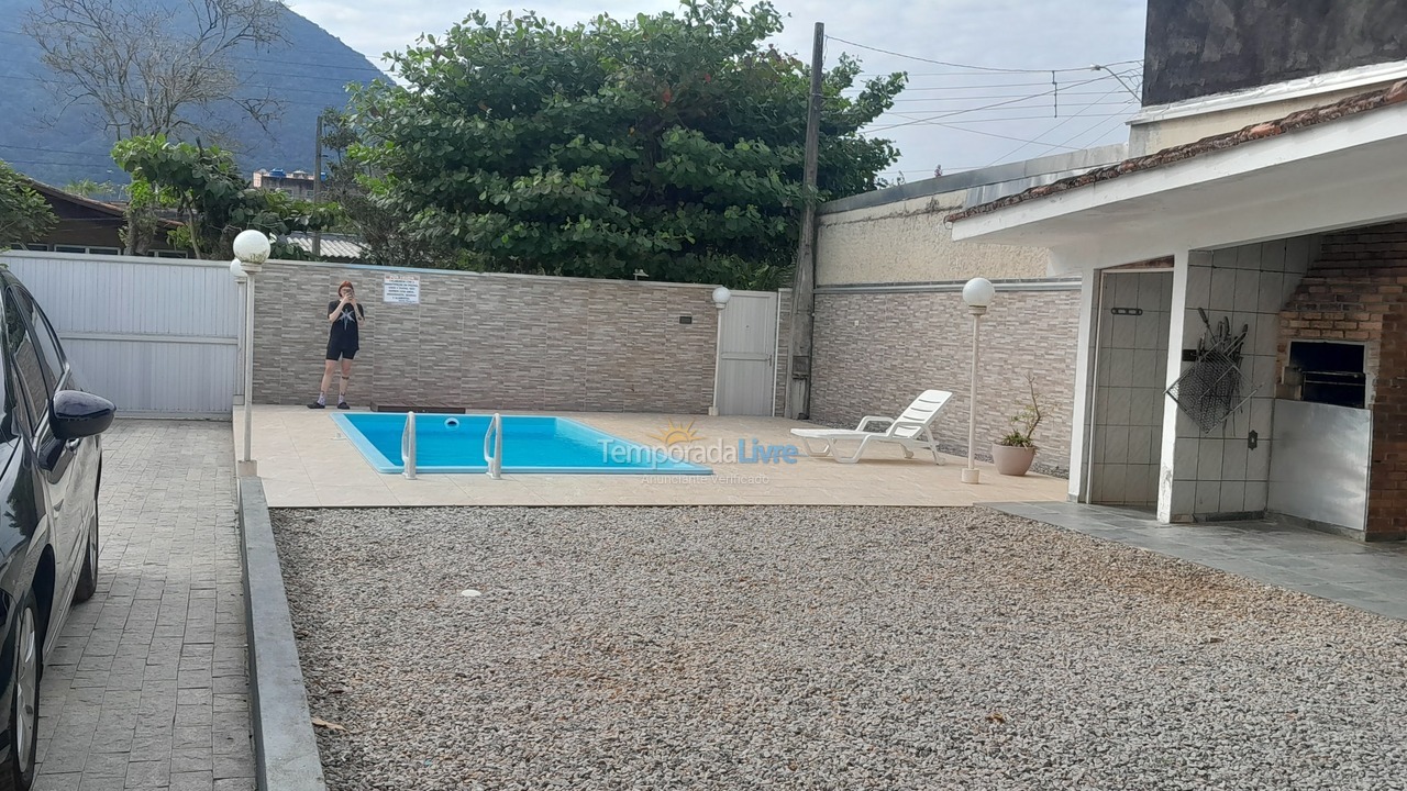 Casa para alquiler de vacaciones em Ubatuba (Maranduba)