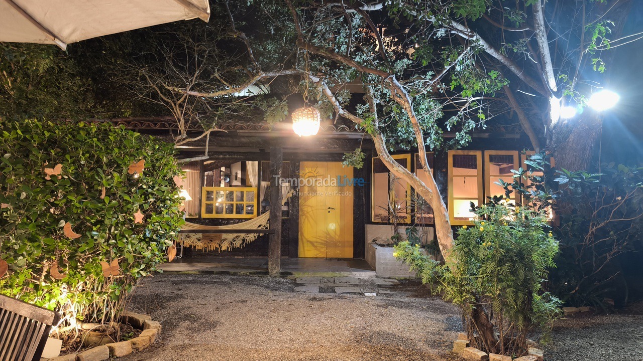 Casa para aluguel de temporada em Armação dos Búzios (Alto de Búzios)