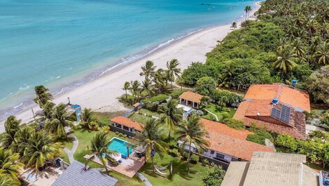 Lujosa casa frente al mar en una urbanización privada en Maragogi, Alagoas, Brasil.