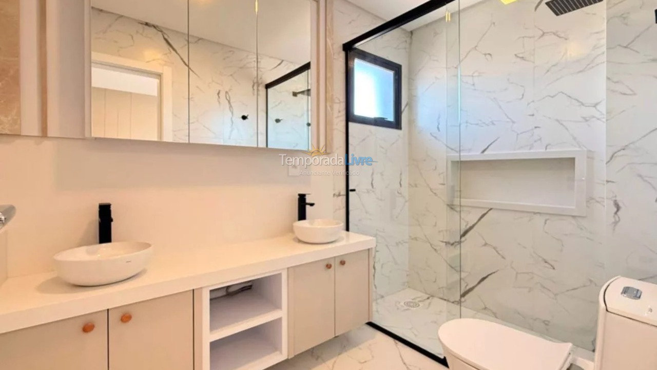 Apartment for vacation rental in Bombinhas (Praia de Canto Grande Mar de Fora)