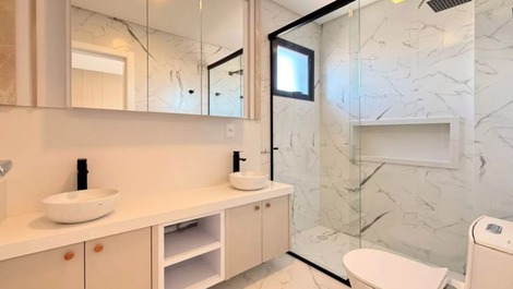 3-Suite Apartment, 180m2, Canto Grande Beach | Bombinhas