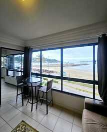 APARTAMENTO PERFECTO FRENTE AL MAR EN EL CENTRO DE ITAPEMA