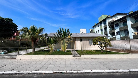 HERMOSA CASA DE 4 HABITACIONES, PISCINA PRIVADA🏖️🏡
