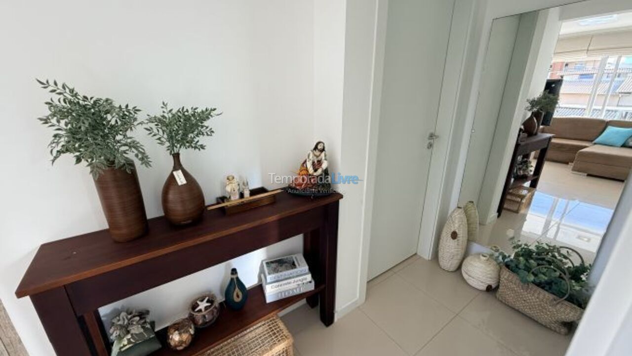 Apartment for vacation rental in Bombinhas (Praia de Bombas)