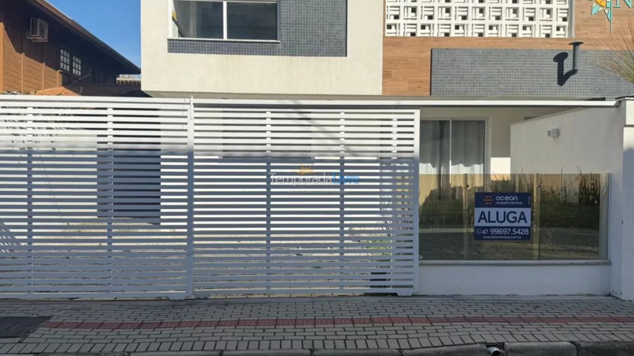 Apartamento para aluguel de temporada em Bombinhas (Praia de Canto Grande Mar de Fora)