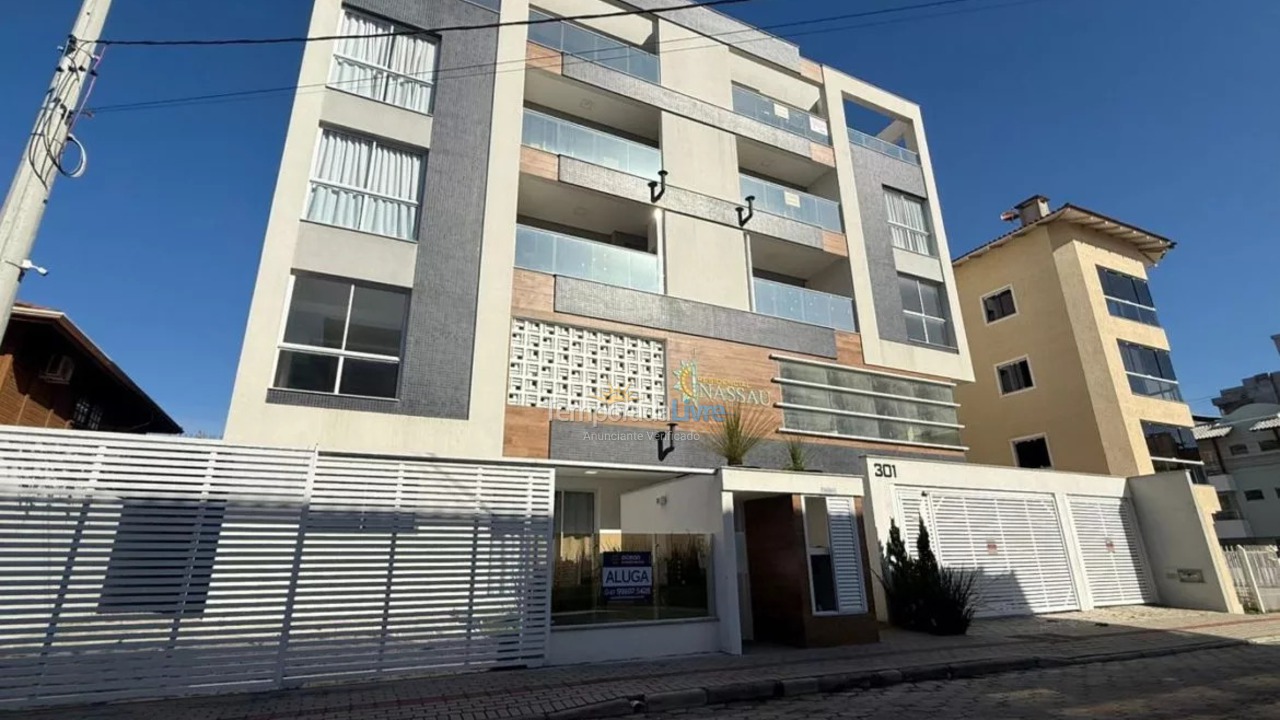 Apartamento para aluguel de temporada em Bombinhas (Praia de Canto Grande Mar de Fora)