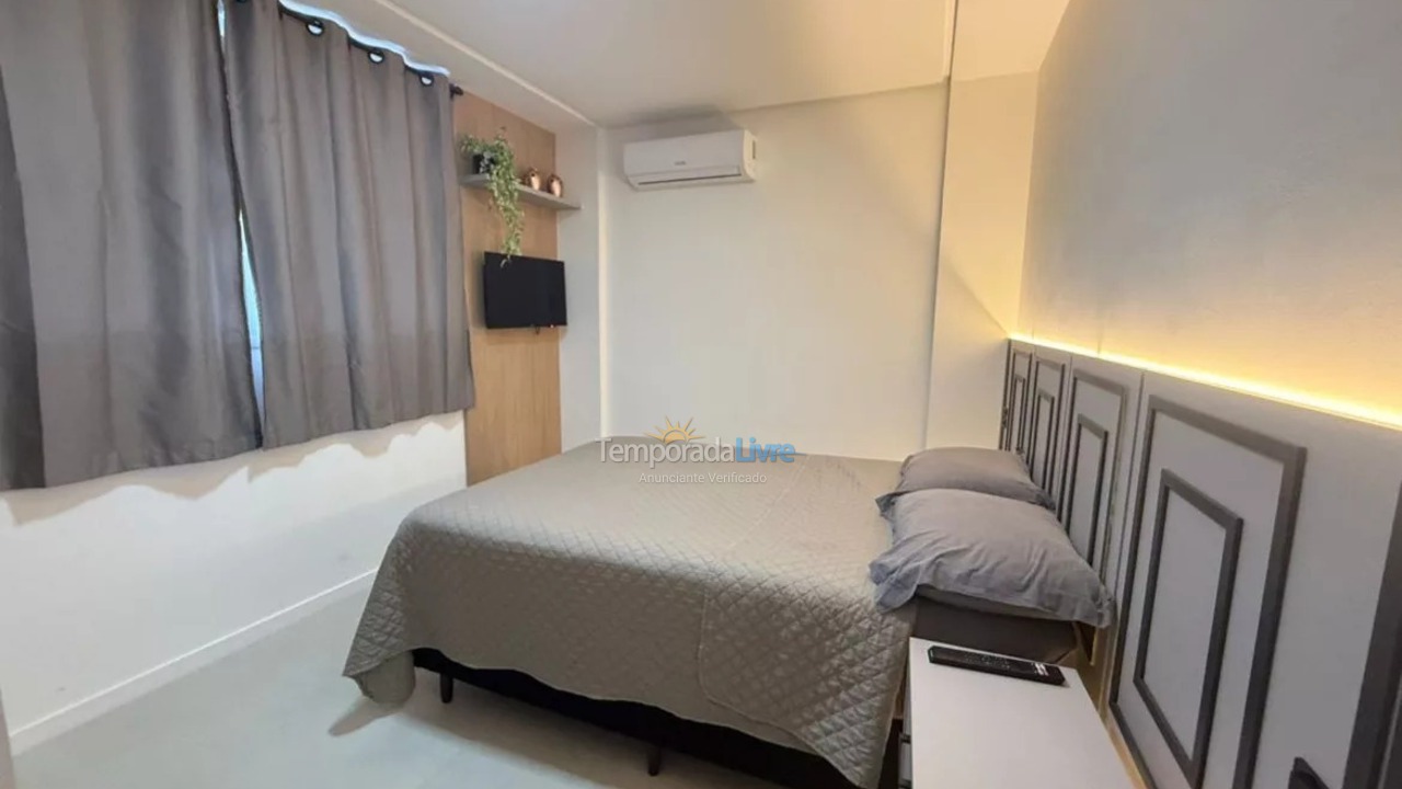 Apartamento para aluguel de temporada em Bombinhas (Praia de Canto Grande Mar de Fora)