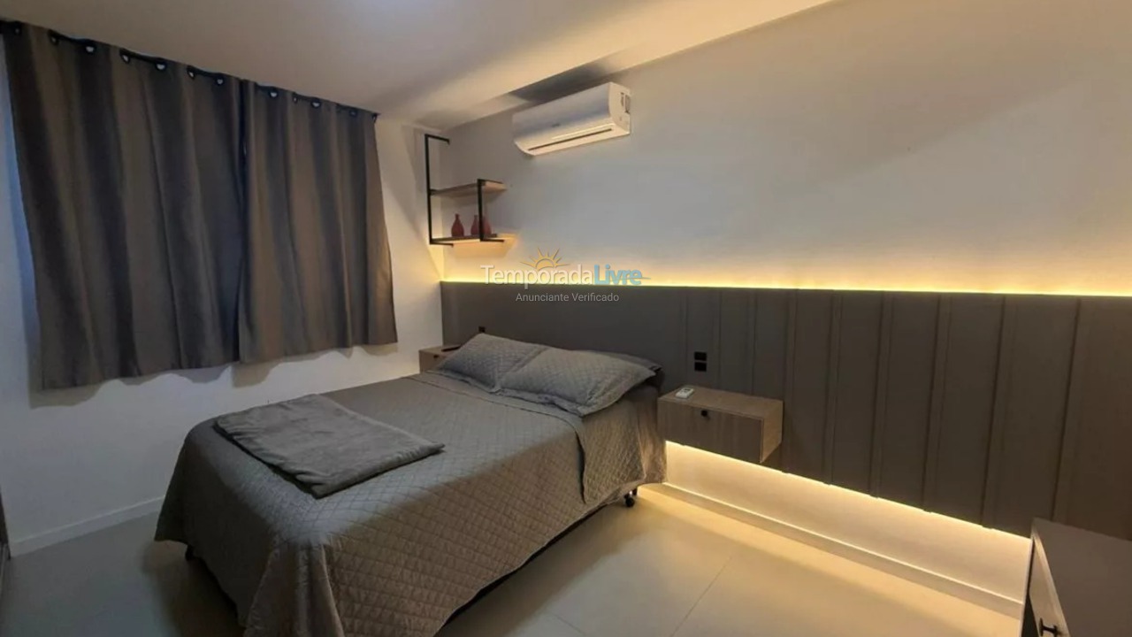 Apartamento para aluguel de temporada em Bombinhas (Praia de Canto Grande Mar de Fora)