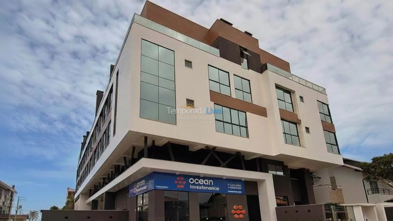 Apartamento para aluguel de temporada em Bombinhas (Praia de Canto Grande Mar de Fora)