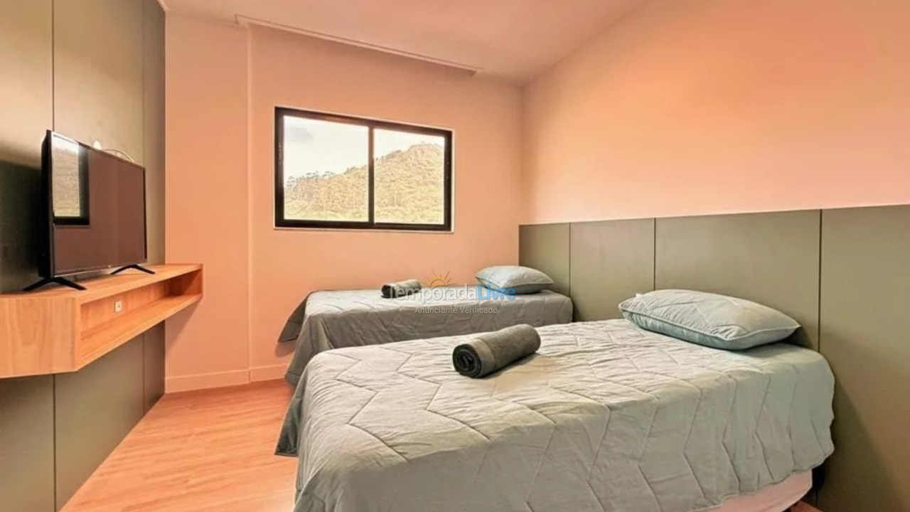 Apartamento para aluguel de temporada em Bombinhas (Praia de Canto Grande Mar de Fora)