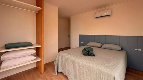 Cobertura Duplex 4 Suítes - Praia de Canto Grande - Bombinhas