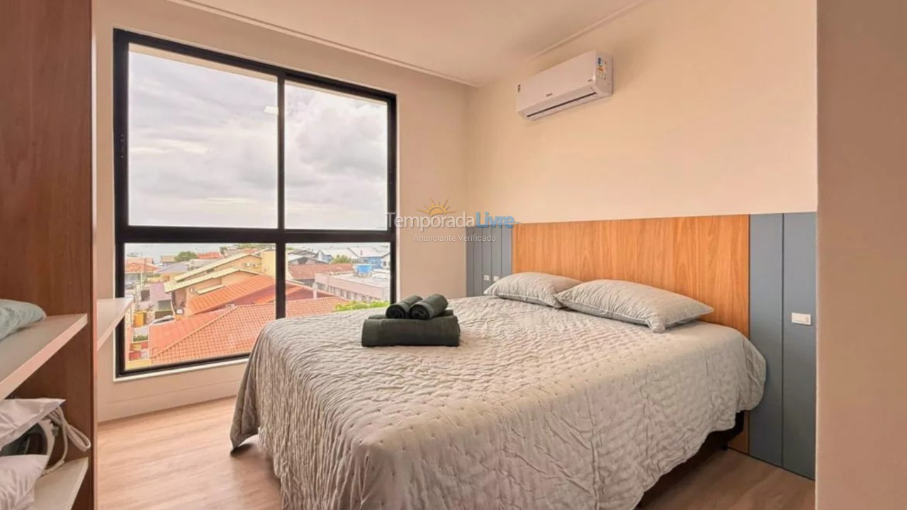 Apartamento para aluguel de temporada em Bombinhas (Praia de Canto Grande Mar de Fora)