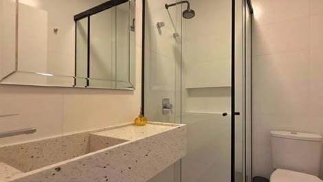 Cobertura Duplex 4 Suítes - Praia de Canto Grande - Bombinhas