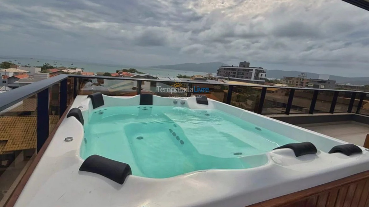 Apartamento para aluguel de temporada em Bombinhas (Praia de Canto Grande Mar de Fora)