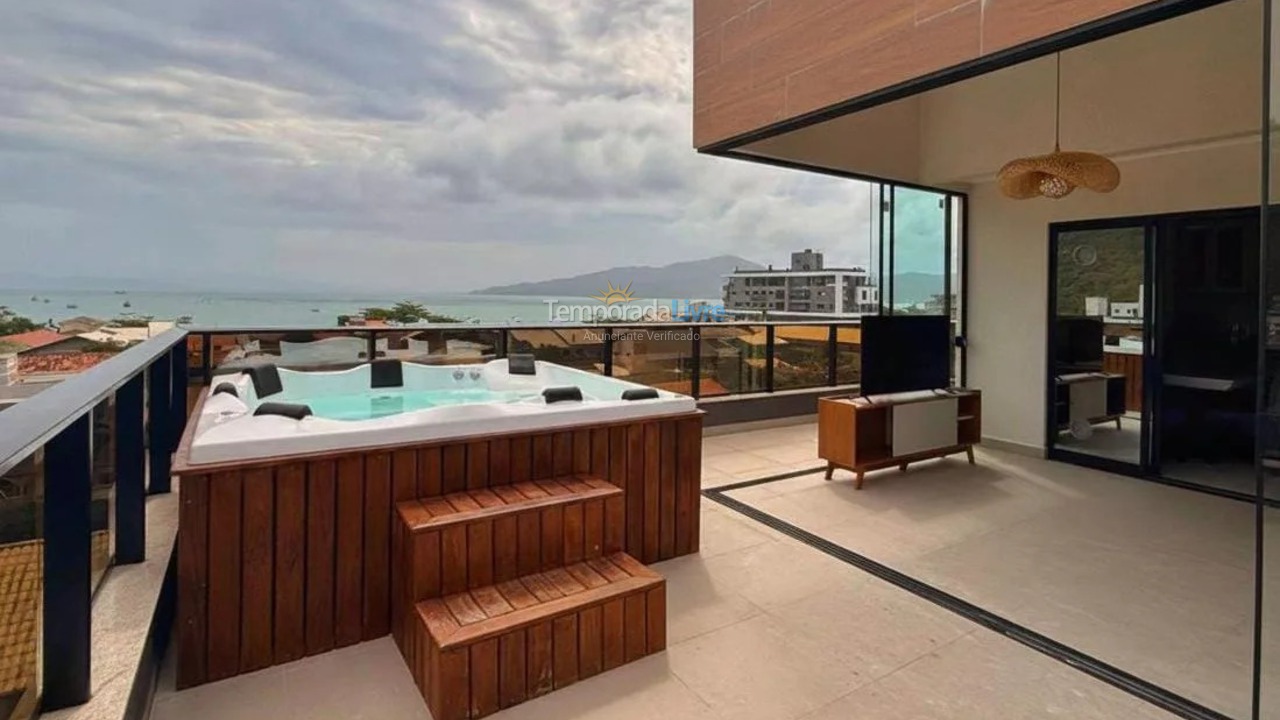 Apartamento para aluguel de temporada em Bombinhas (Praia de Canto Grande Mar de Fora)