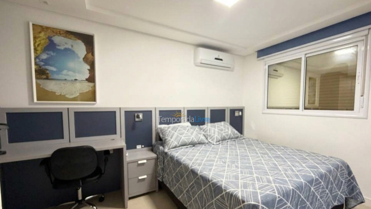 Apartamento para aluguel de temporada em Bombinhas (Praia de Canto Grande Mar de Fora)