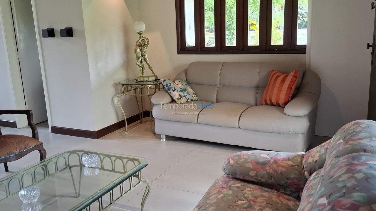 Casa para aluguel de temporada em Camaçari (Praia de Guarajuba)