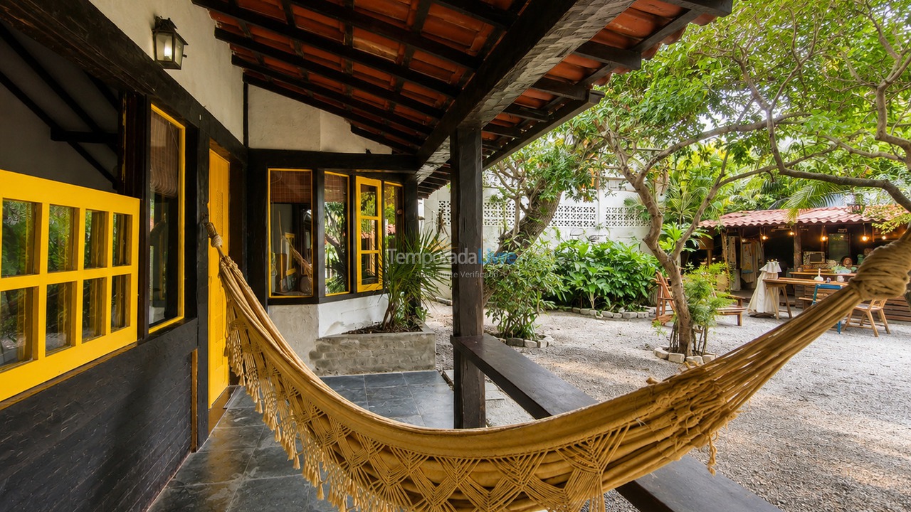 Casa para aluguel de temporada em Armação dos Búzios (Alto de Búzios)