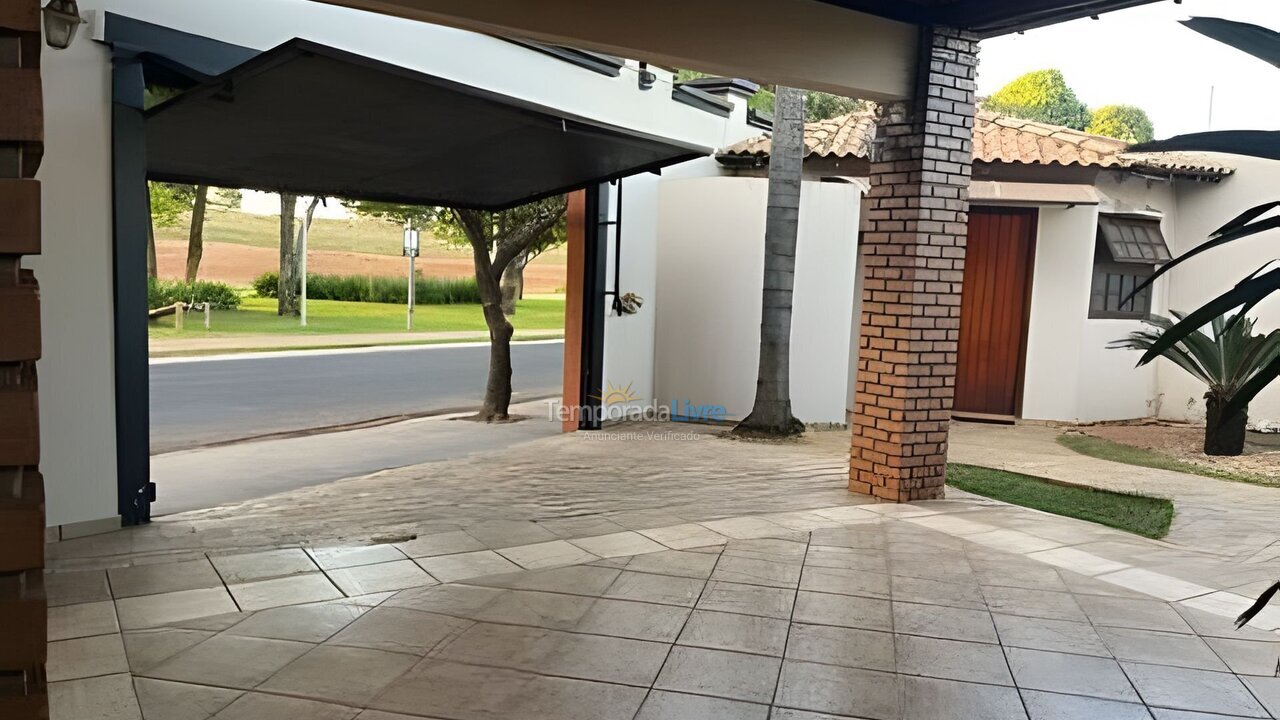 Casa para aluguel de temporada em Olímpia (Jardim Glória)