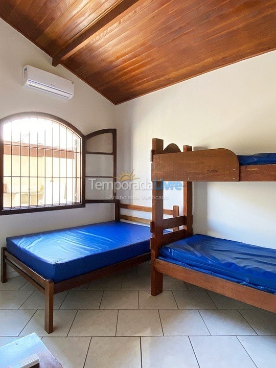 Casa para alquiler de vacaciones em Ubatuba (Maranduba)